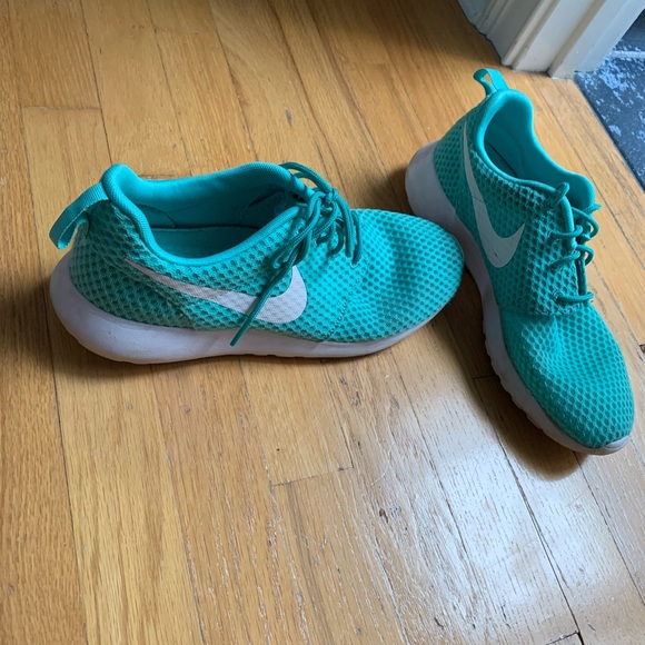 teal roshes